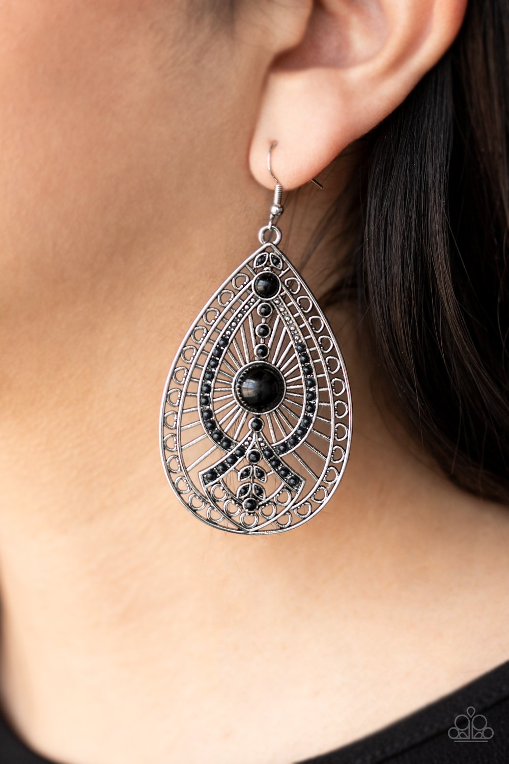 Just Dropping By - black - Paparazzi earrings